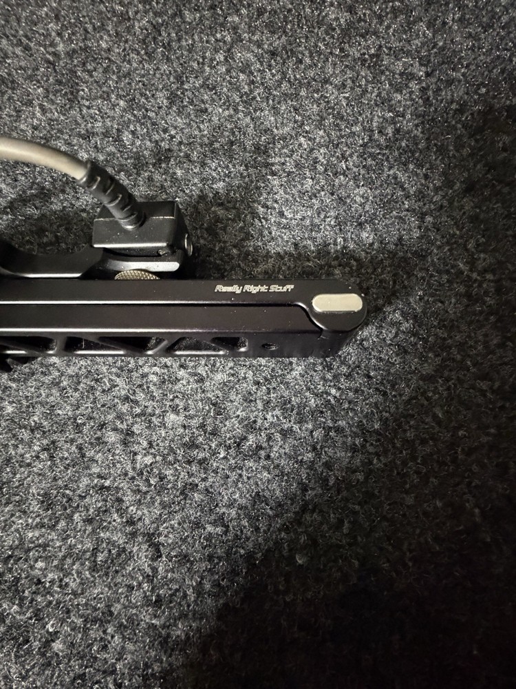 Really Right Stuff WPF-1 A Folding Flash Bracket