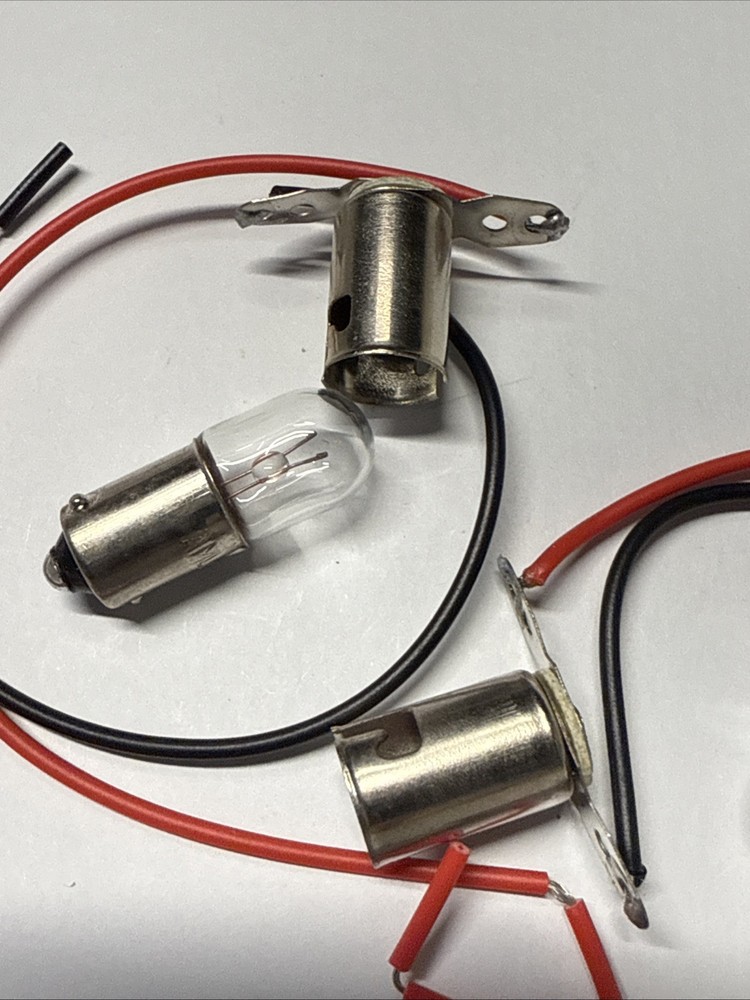 PARASET replica set of 2 lamp Bulbs and 2 Sockets