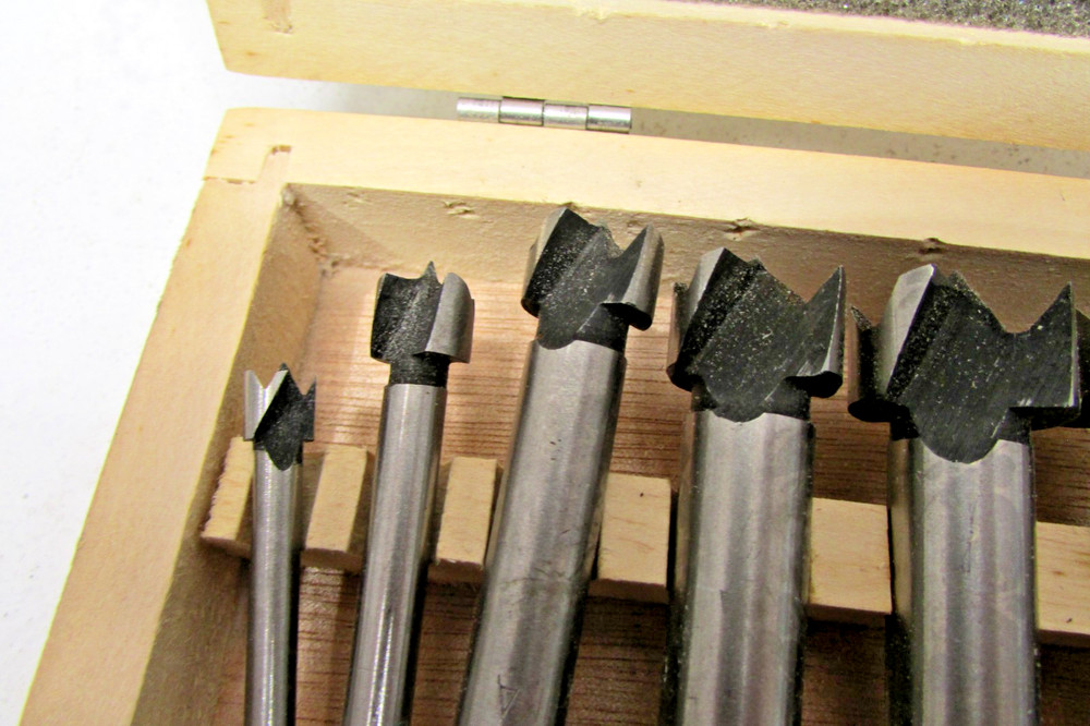 7 Piece Forstner Drill Bits set. (1/4"-1")