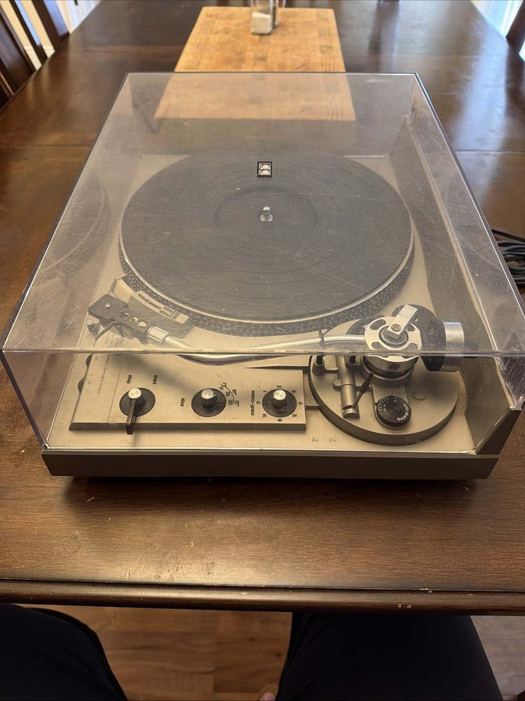 Technics SL-1950 Automatic Direct Drive Turntable Record Player Powers On