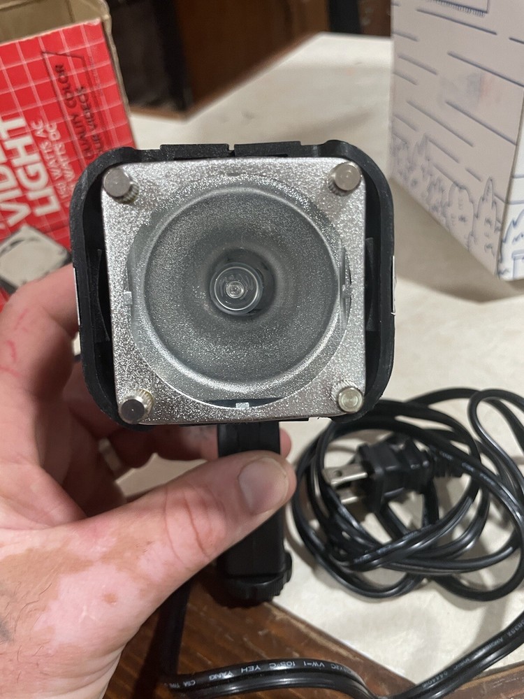 ambico ac/dc video light