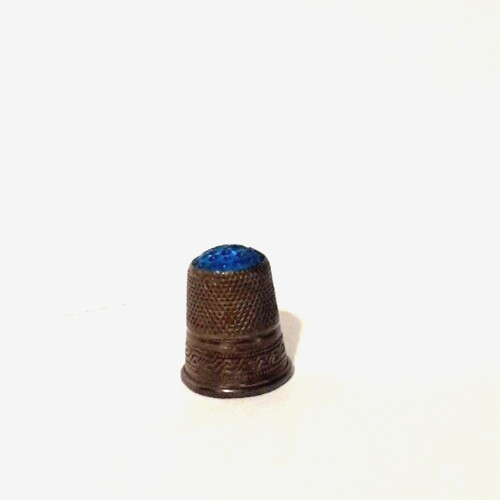 Vintage Solid Silver BLUE CROWN STONE TOP THIMBLE Germany Size 9 Chasing Scrolls
