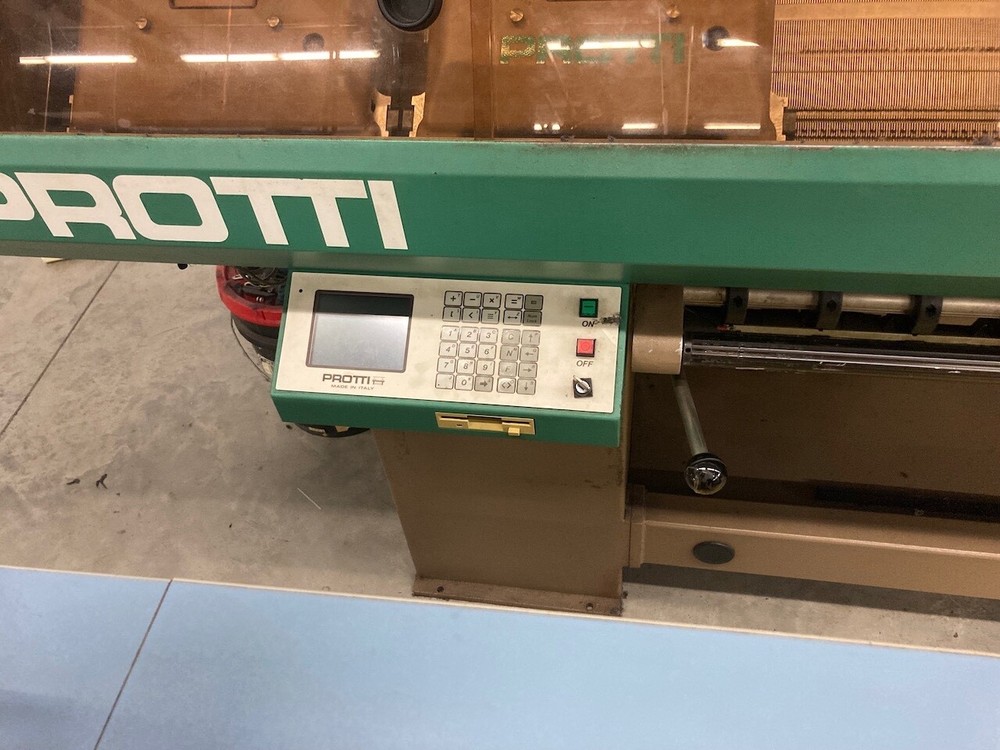 Protti PT242 Knitting Machine
