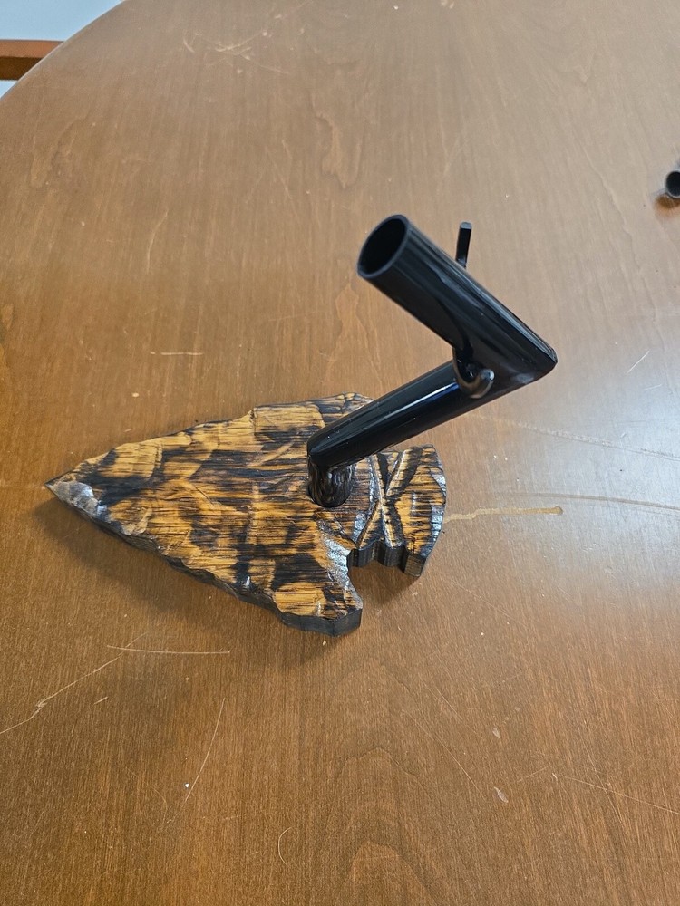 Table mount and wall mount for deer skull