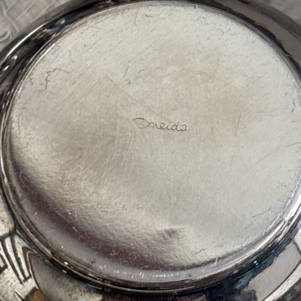 VTG Oneida Silver Plated Punch Bowl Set Punch Bowl Ornate Tray 12 Cups & Ladle