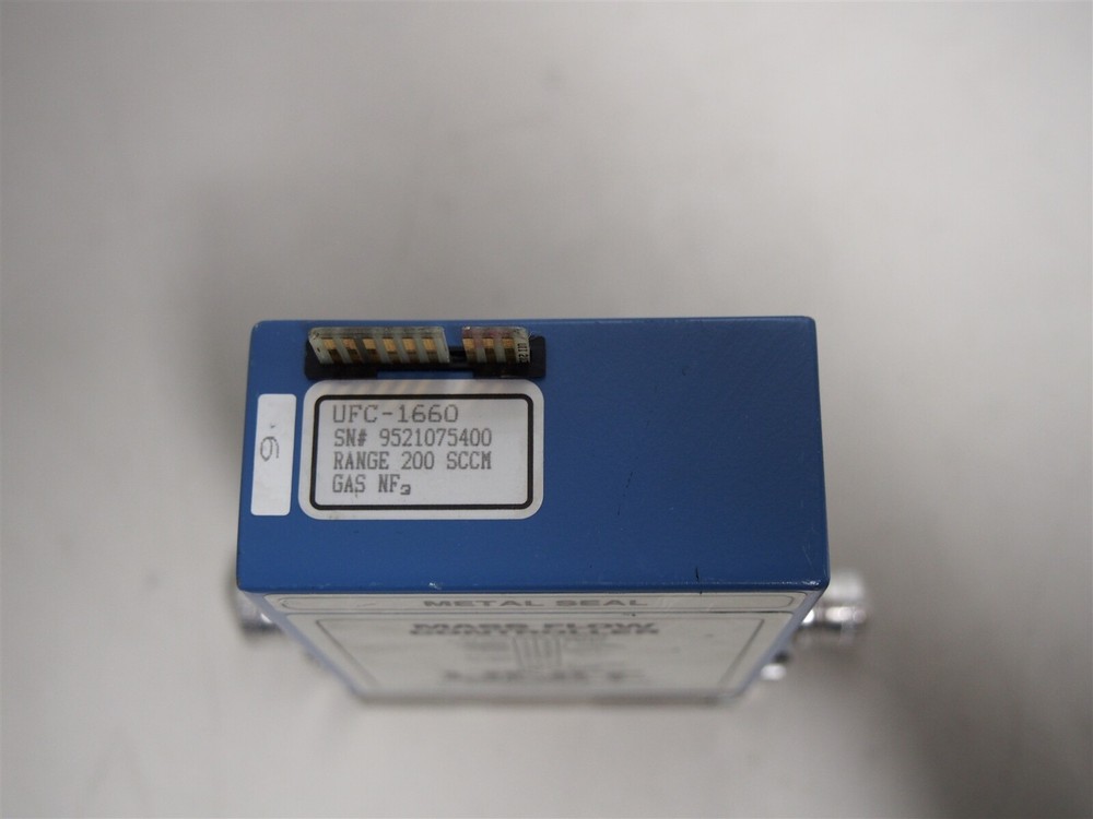 Unit Instruments UFC-1660 Mass Flow Controller 200 SCCM NF3