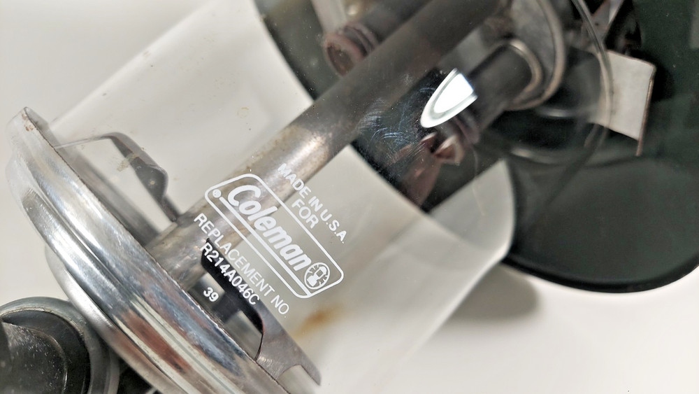 Coleman Propane Lantern Model 5151C700 Single Mantle Std. Ignt. Maroon Case