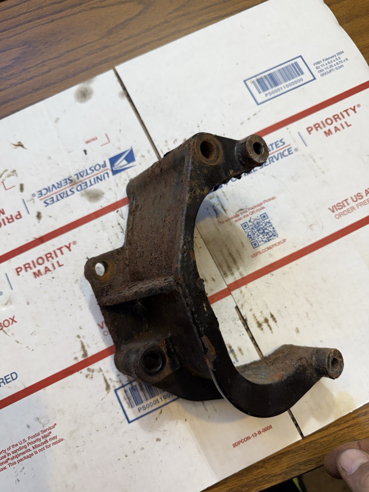 2015 Mercruiser 8.1 alternator bracket 865594-C01