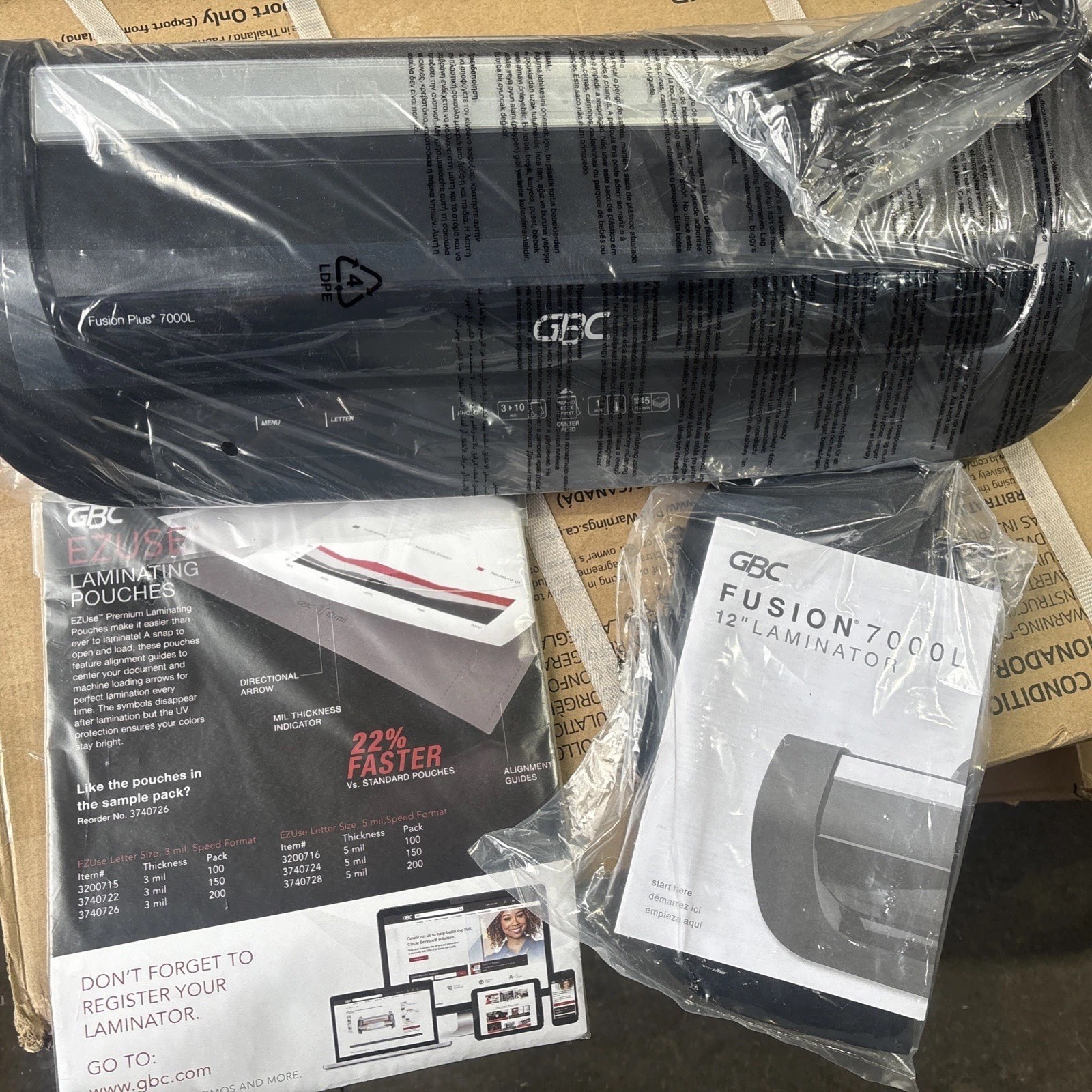 GBC 1703098 Fusion Plus 7000L 120V 12 in. Doc Width Thermal Pouch Laminator, NEW