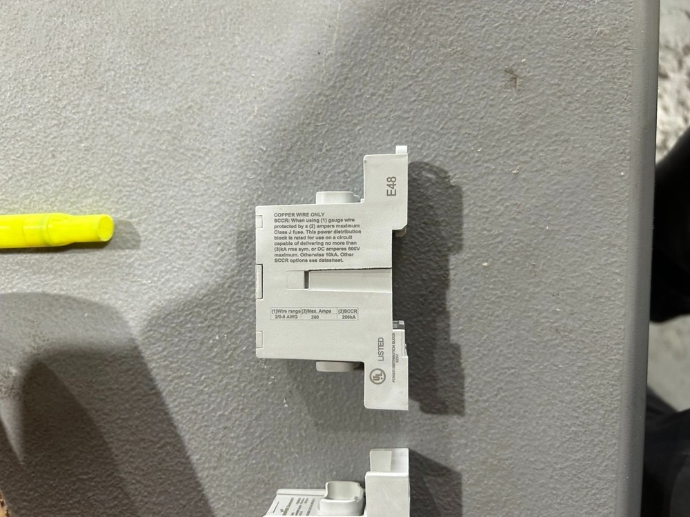 POWER DISTRIBUTION BLOCK PDBFS204