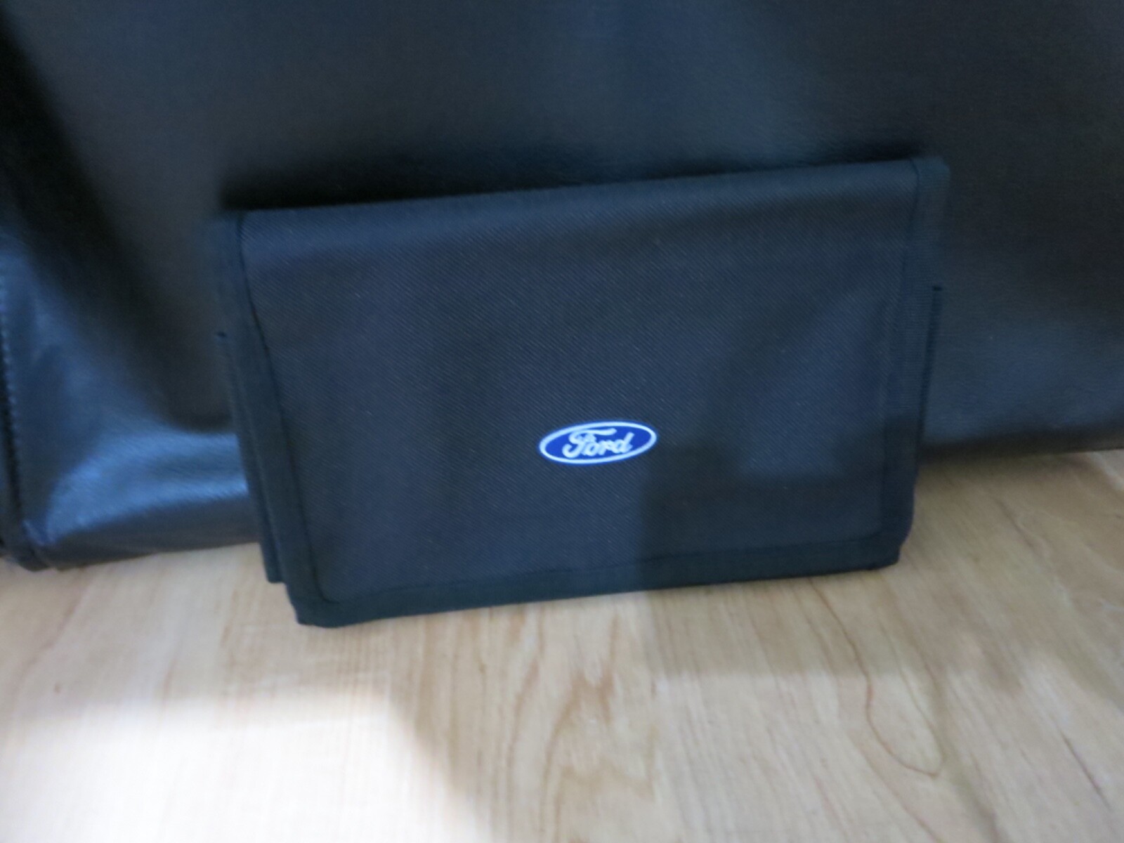 FORD OWNERS MANUAL COVER / CASE EDGE ESCAPE F-150 TAURUS ETC