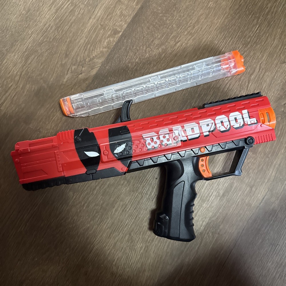 NERF Rival Apollo XV-700 2 Blaster Deadpool With Magazines
