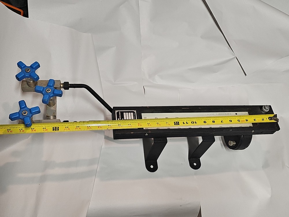 The Meriam Instrument Co. Type W Model 30EB25 Manometer Range 12" Untested
