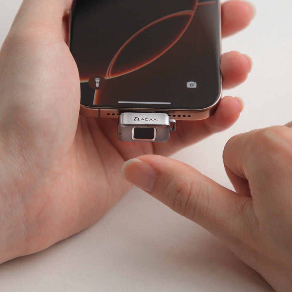 iKlips S USB-C Touch Fingerprint SSD 256GB