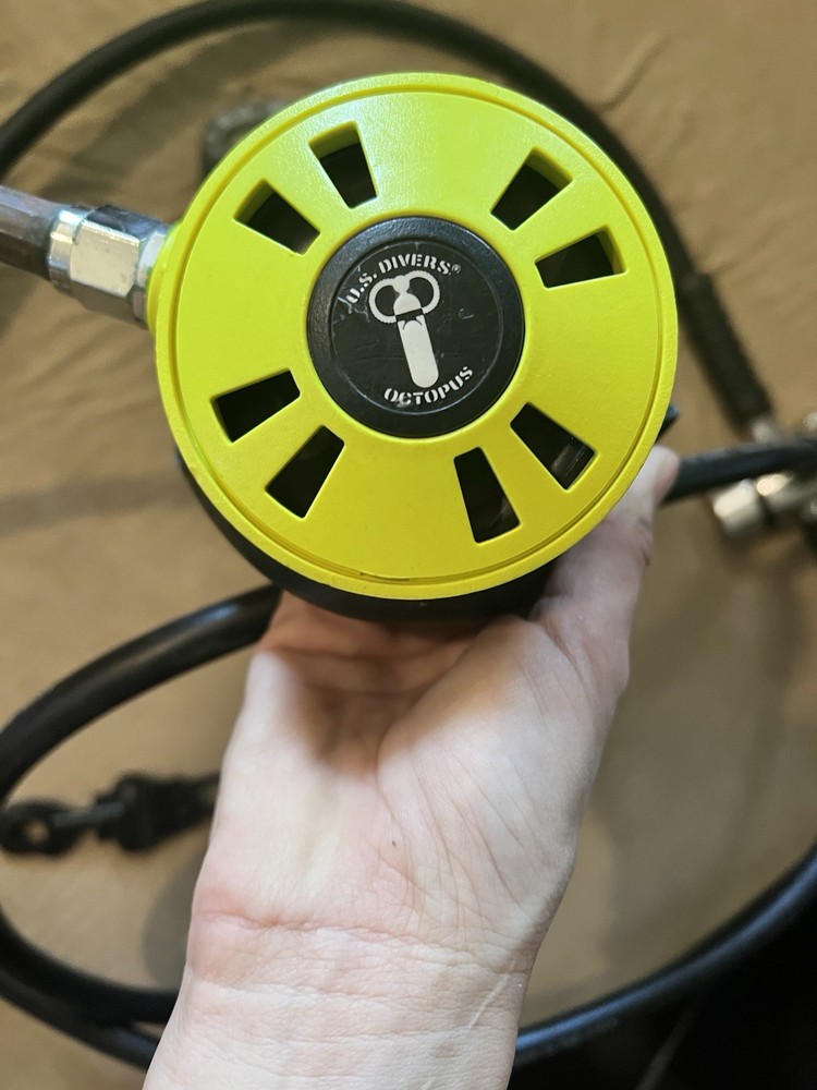 US Divers Octopus Scuba Diving Regulator W/ Suunto Fusion Computer Dive Console