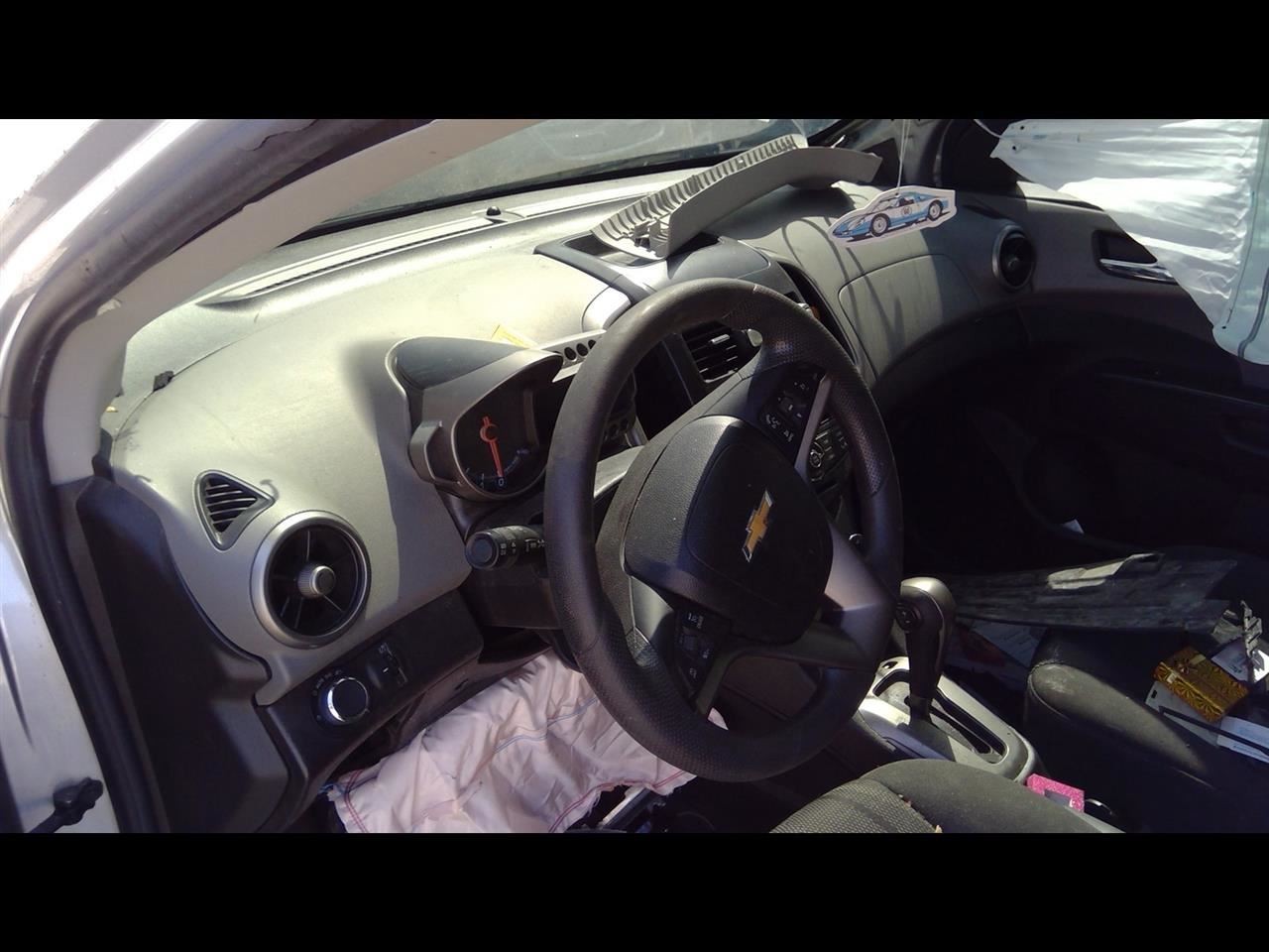 2013-2014 CHEVROLET SONIC Body Control Module BCM 13589097