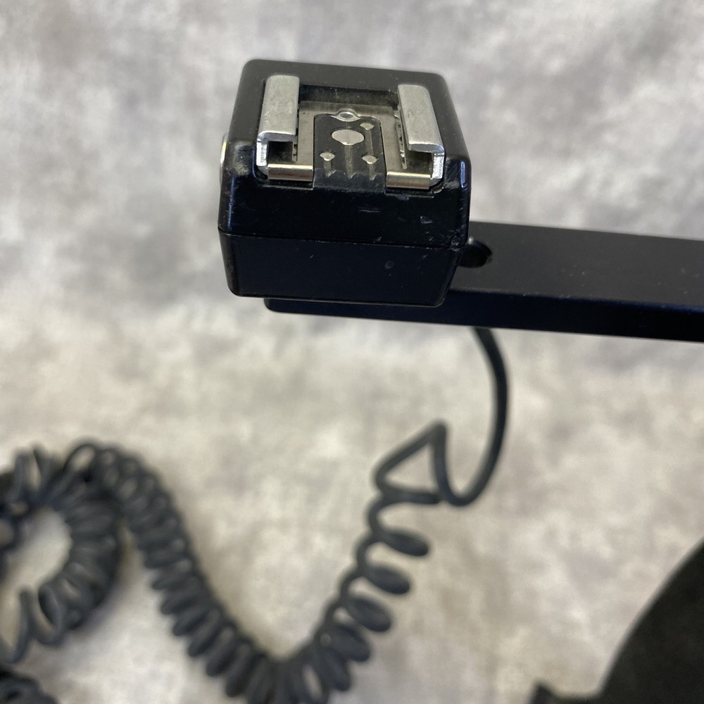 Custom Brackets CB Junior Flash Rotating Bracket Kit With Removable Nikon Cord