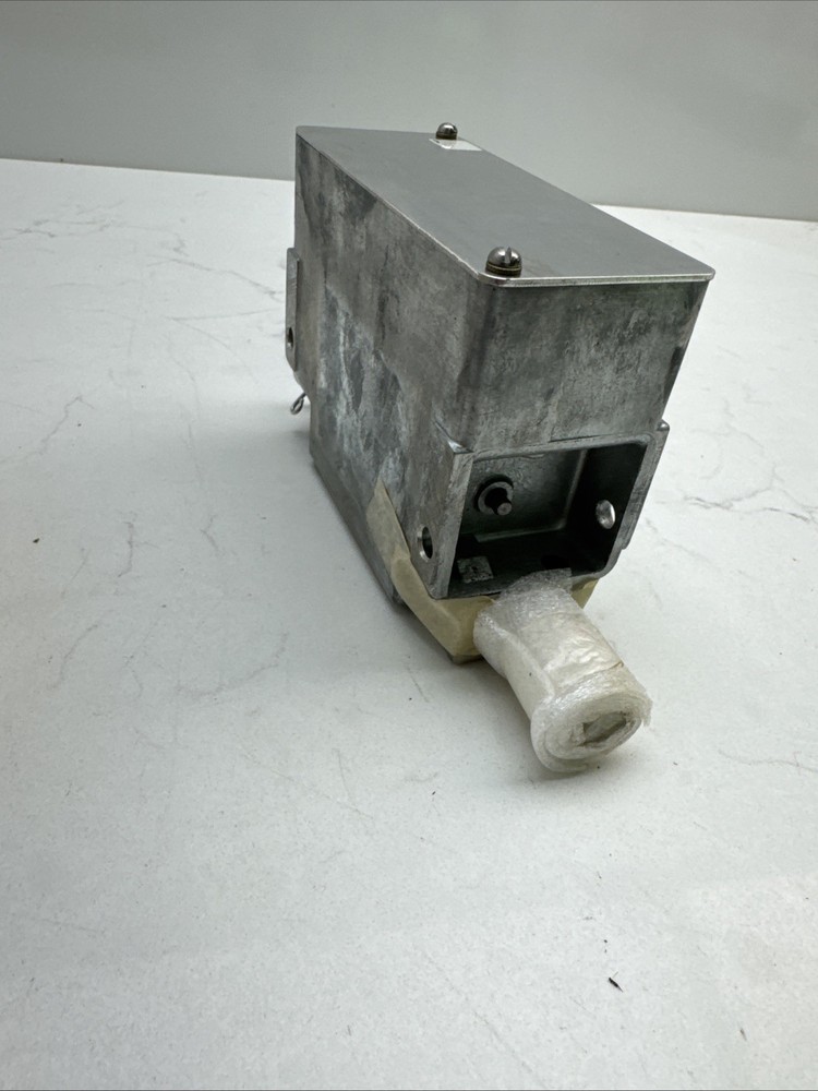 Eaton New In Box Limit Switch 10316H50