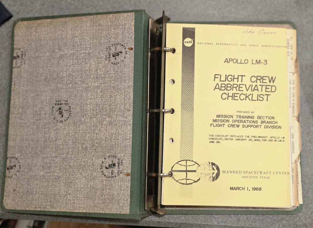 APOLLO 9 LUNAR MODULE 3 FLIGHT CREW CHECKLIST 1968 SATURN ROCKET 1st EARTH ORBIT