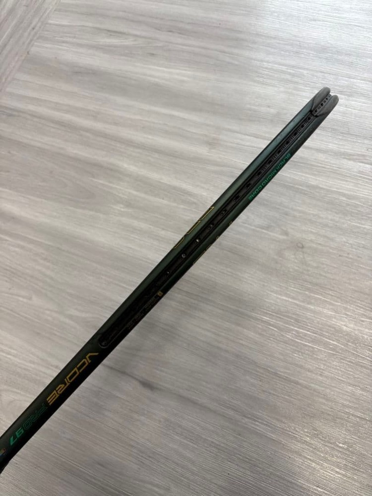 YONEX VCORE PRO 97 Tennis Racket