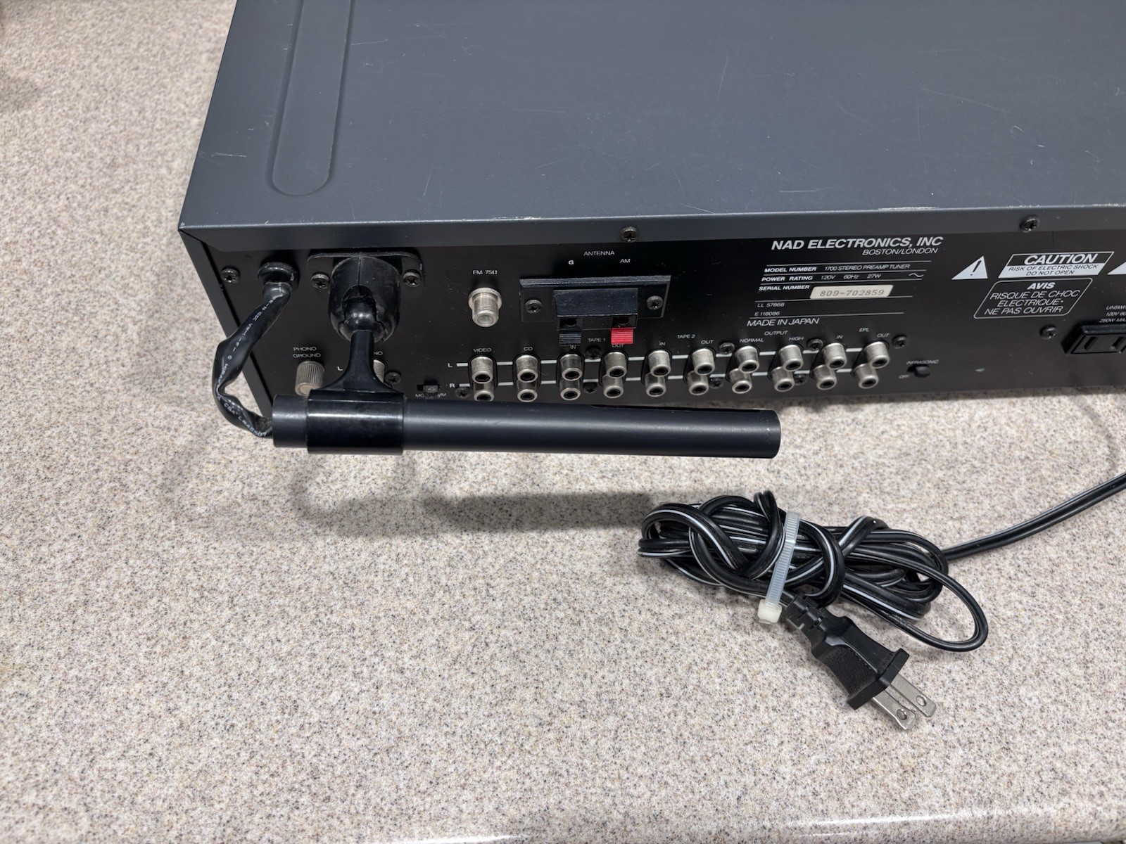 NAD Monitor Series 1700 Preamp Tuner NICE!