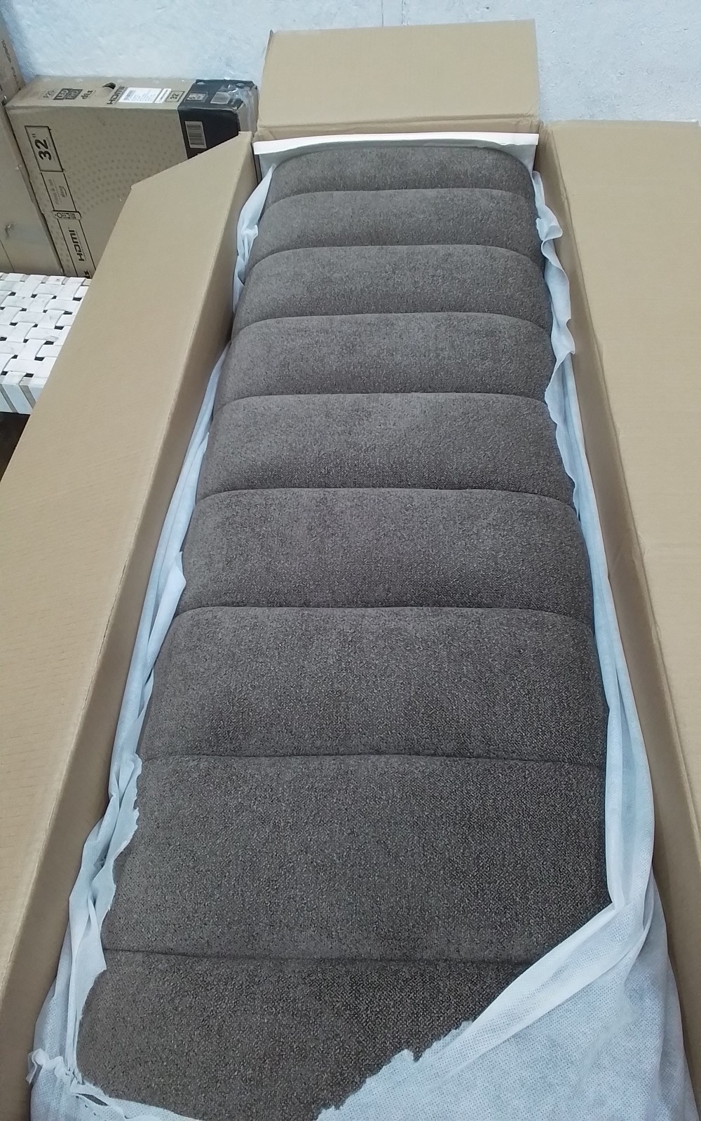 Safavieh BELLISIMA CHANNEL TUFTED BENCH, Reduced Price 2172767009 SFV5127H