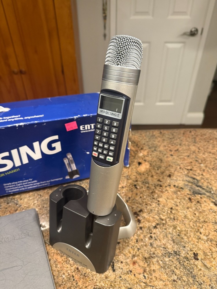 Magic Sing II Enter Tech Karaoke Microphone READ