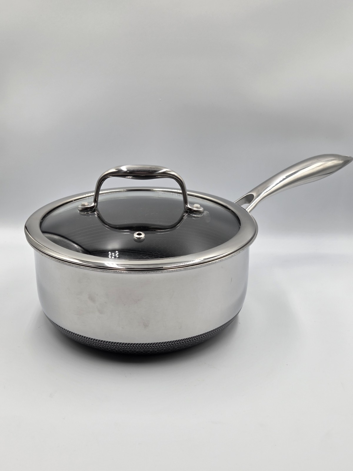 Hexclad Hybrid Non Stick Pot Stainless Steel Saucepan 3-Quart - With Lid