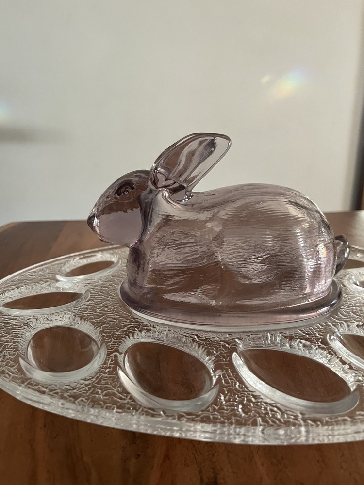 Vintage L E Smith Nested Bunny Deviled Egg Serving Plate Purple