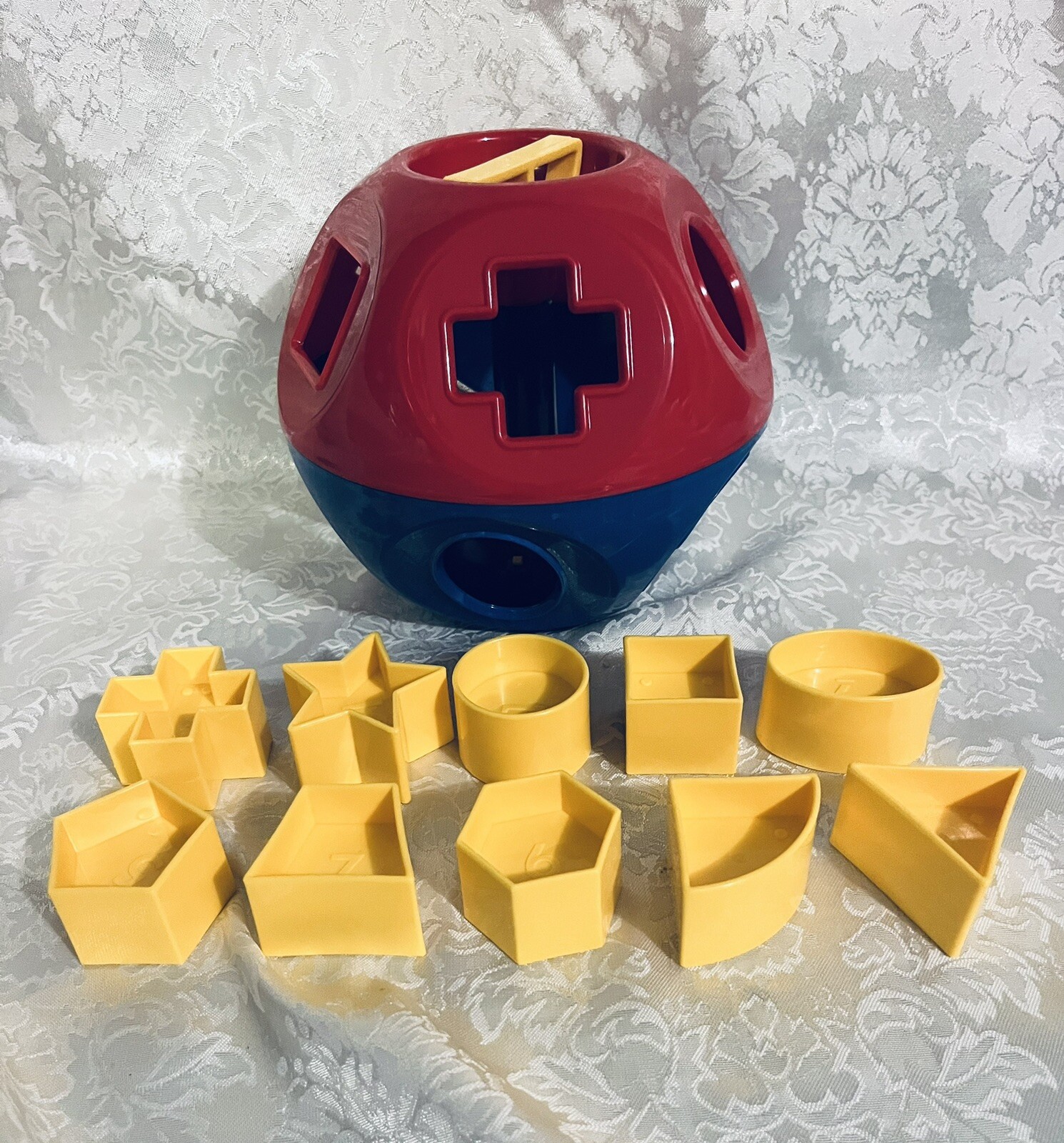 Tupperware Shape O Toy Kids Baby Toddler Development Sorting Ball Brand New