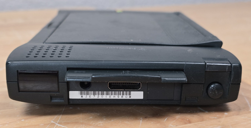 Apple Newton MessagePad 2000 Bundle Flash Memory Stylus Manuals Extras