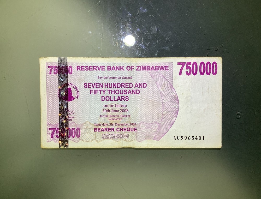Zimbabwe 750000 Dollars 2007 Circulated