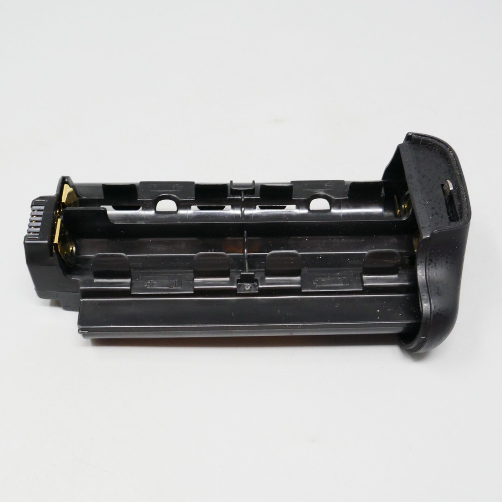 Nikon MS-D14 AA Battery Holder