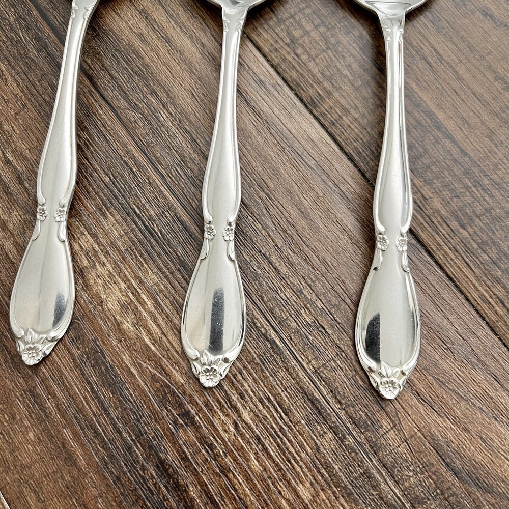 Oneida Chatelaine (3) Pierced Serving Spoon Stainless 8 1/4in Replacement