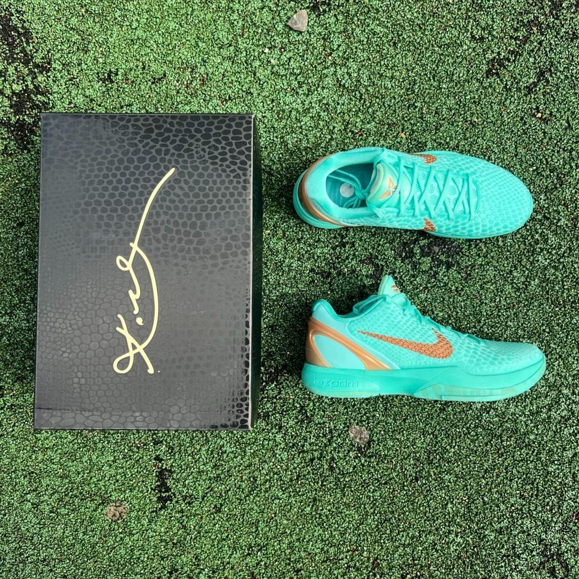 NK Jalen Brunson X NK Zoom Kobe 6 Protro Statue of Liberty IQ5774-300