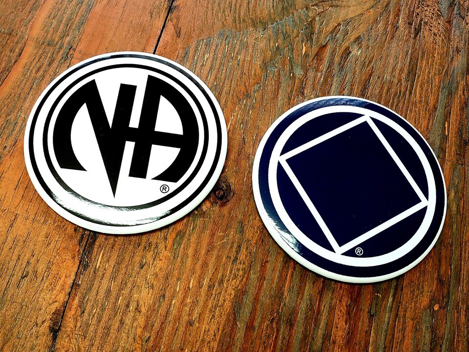 NARCOTICS ANONYMOUS TWO FRIDGE MAGNETS NA clean basic text addiction 12 steps