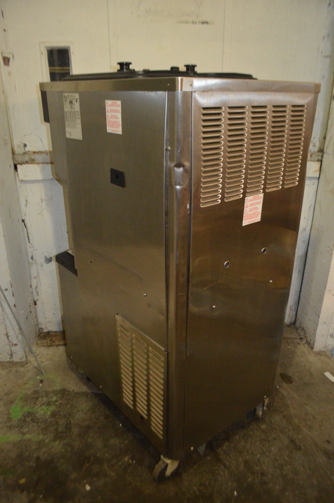 Taylor Crown C717-27 Air Cooled Soft Serve Ice Cream Machine - Single Phase