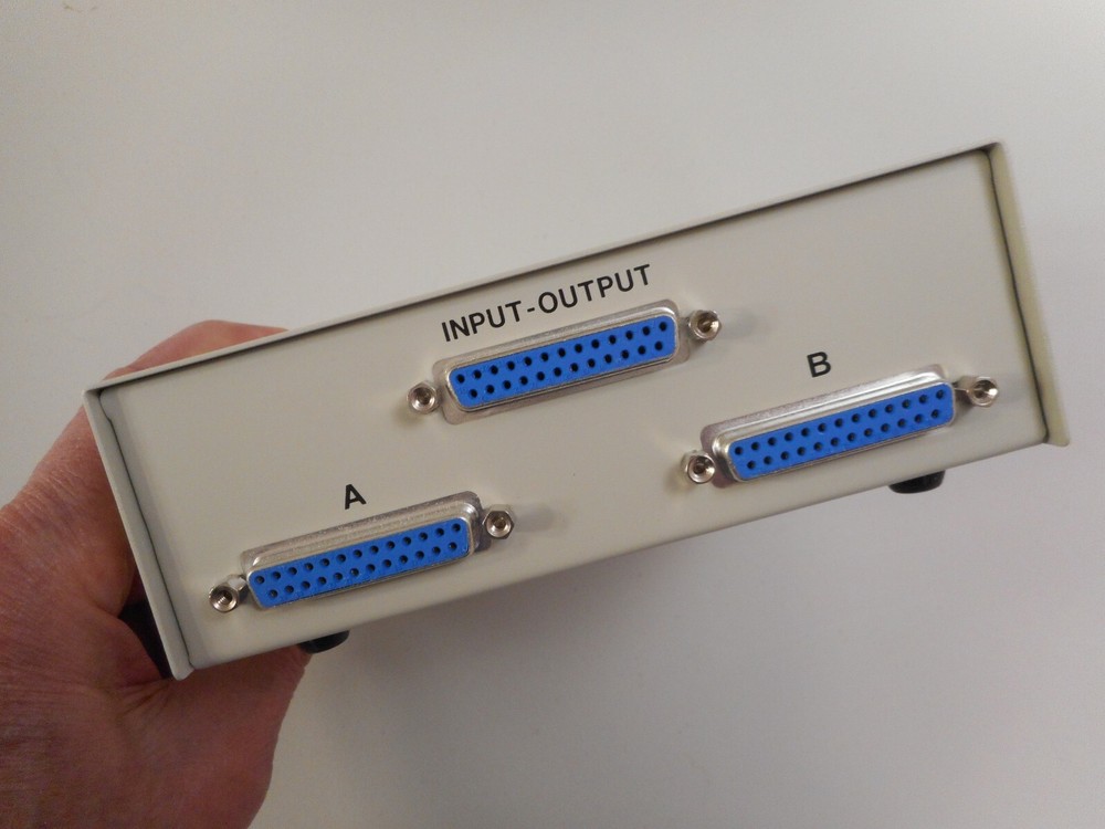 Computer cable switch box