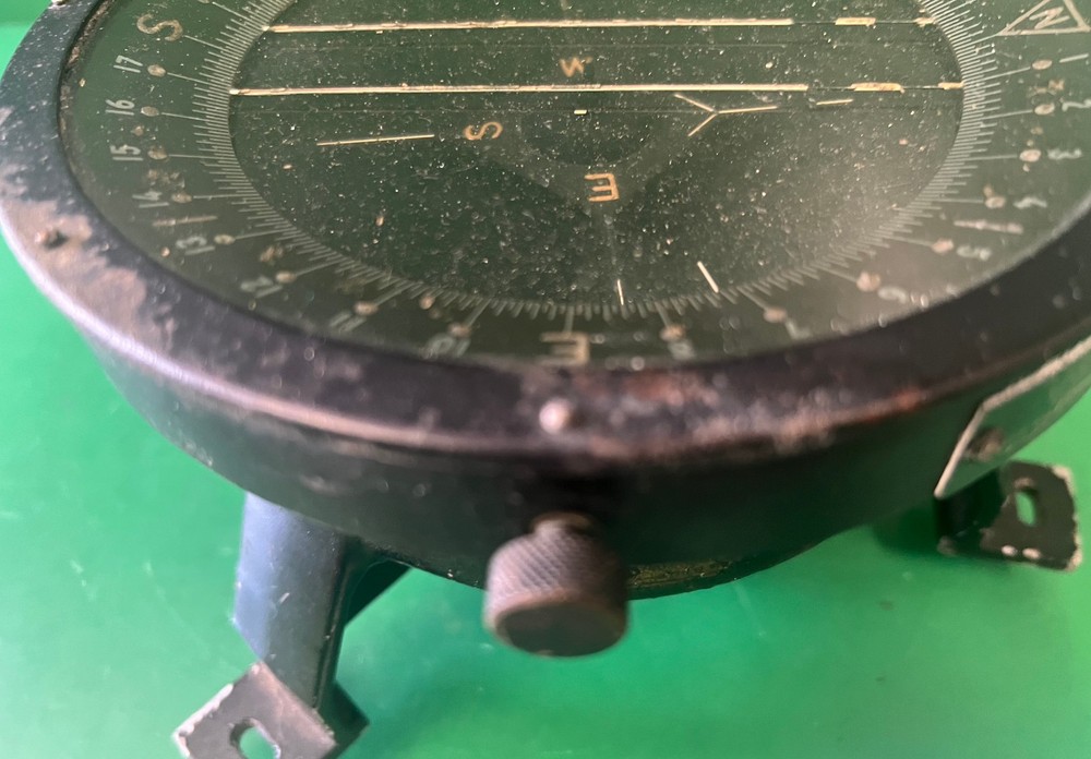 ARMY AIR FORCES B-17 NAVIGATOR’S MASTER COMPASS TYPE D-12