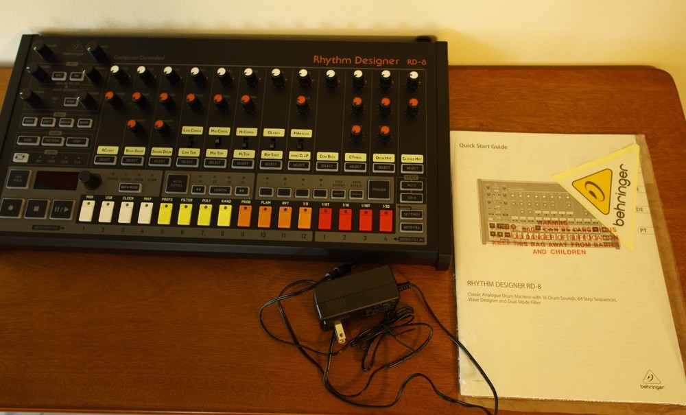 Behringer Rhythm Designer RD-8 Analog Drum Machine 808 Clone Excellent