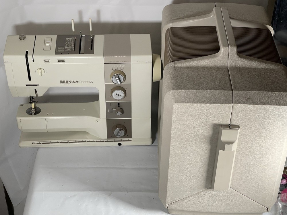 BERNINA Record 930 Electronic Sewing Machine UNTESTED