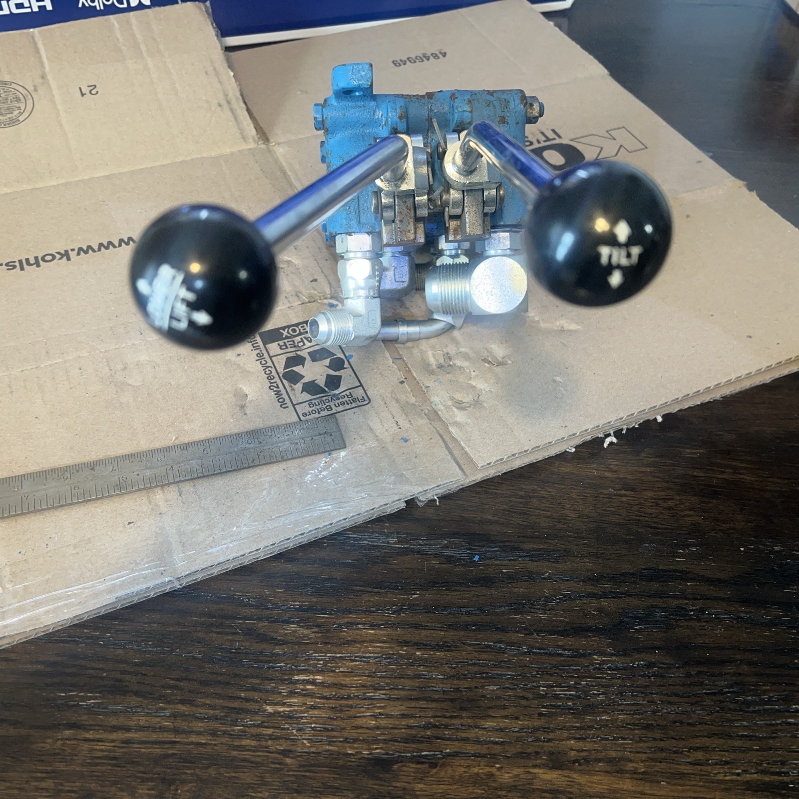 Vickers 222627 Hydraulic Manual 2 Spool Valve 3 Position Control