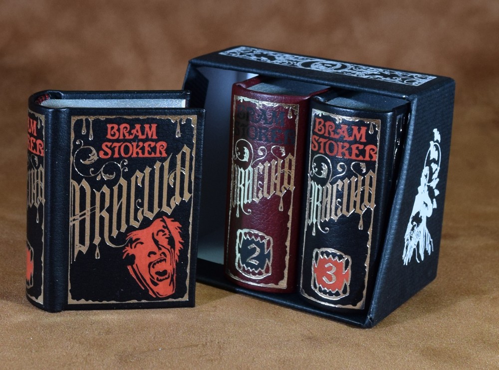 MINIATURE BOOK  Bram Stoker DRACULA