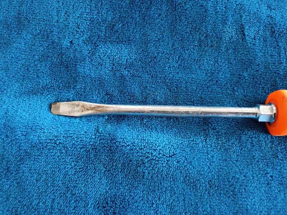 Snap-On Tools SDD6 Orange Hard Handle Screwdriver.