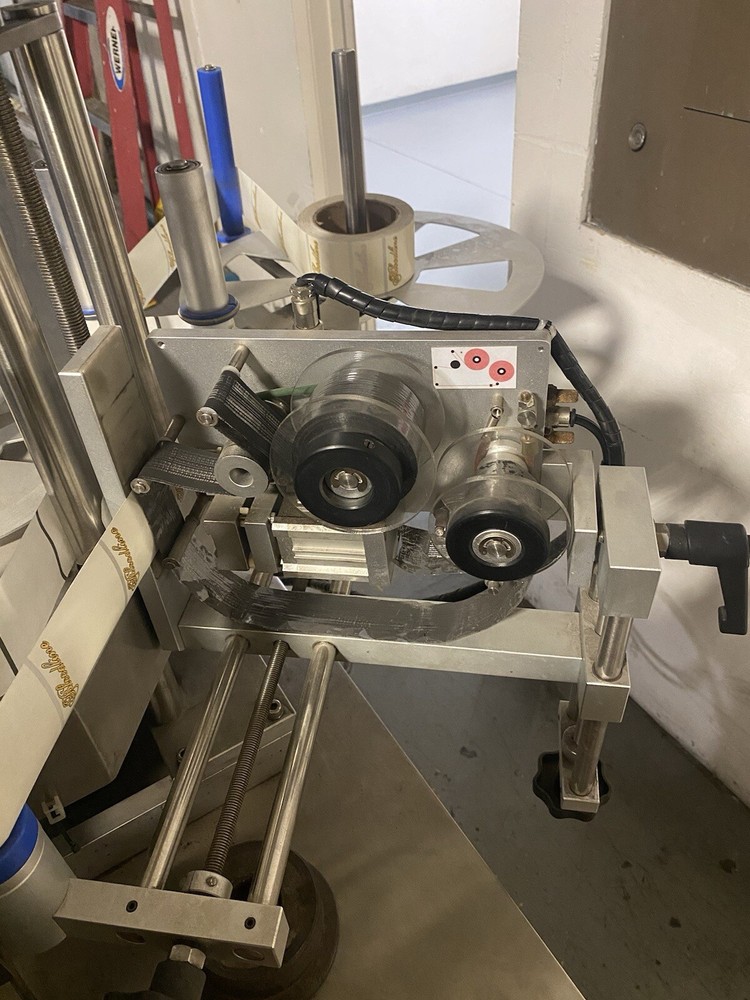 Label-on Labeler & Induction Sealer