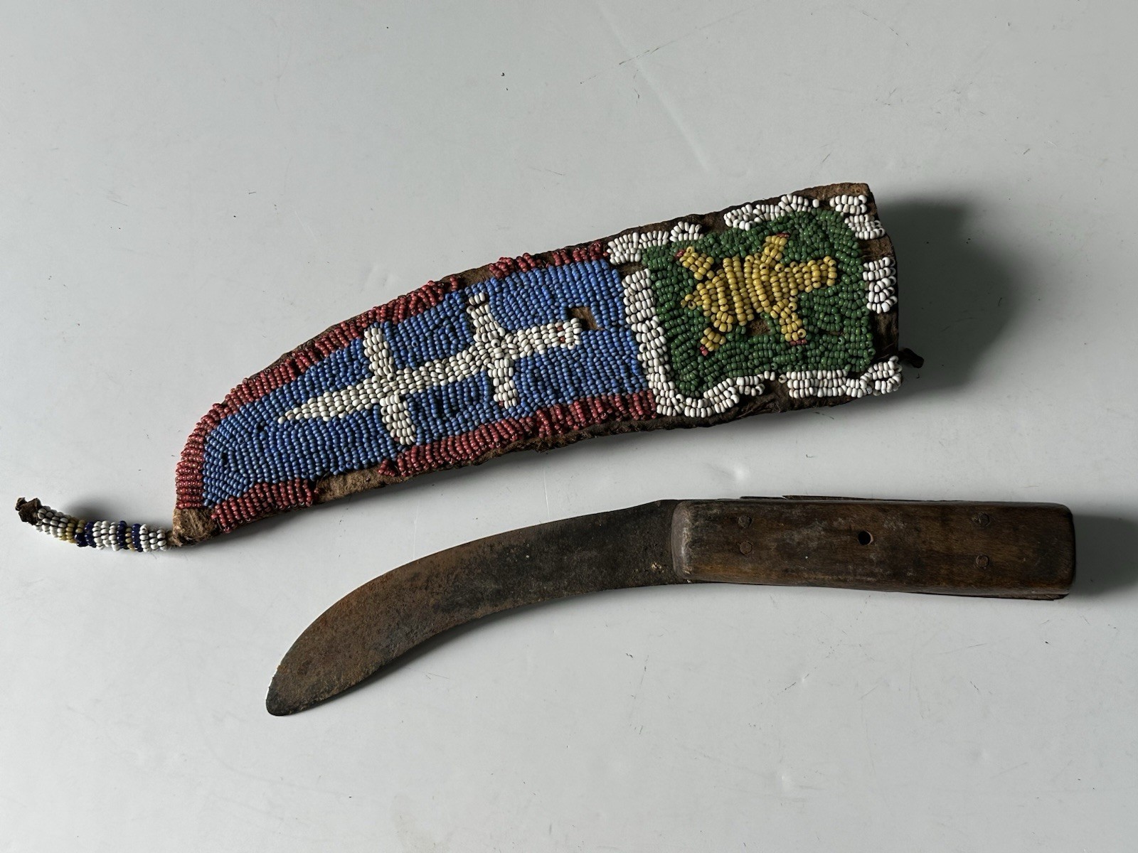 INCREDIBLE SIOUX PLAINS INDIAN HISTORIC BEADED KNIFE SHEATH, HISTORICAL