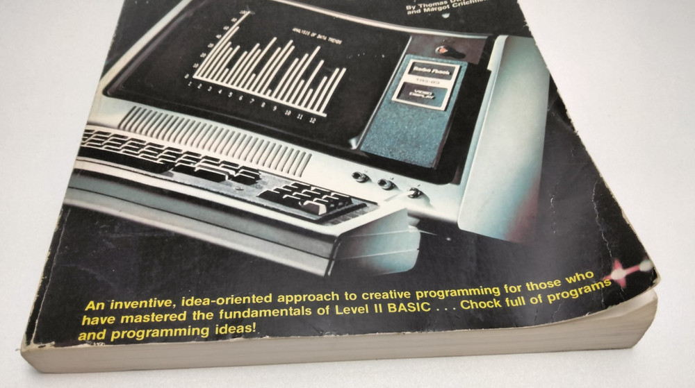 TRS-80 Programming in Style Radio Shack Book 1983 Vintage BASIC Computer Manual
