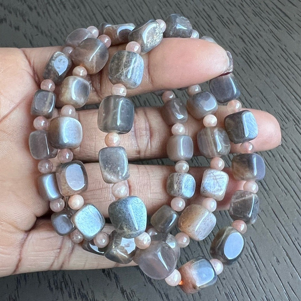 Backbone sunstone cube bracelet 6.5. (One)