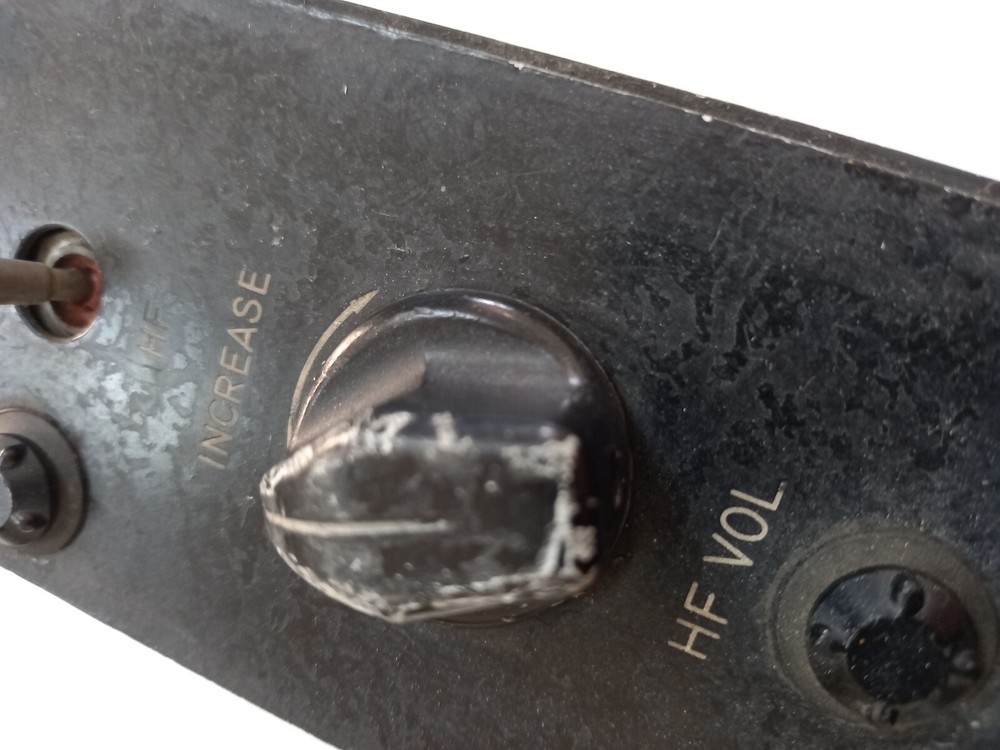 Communication panel HF-UHF 68-Z260