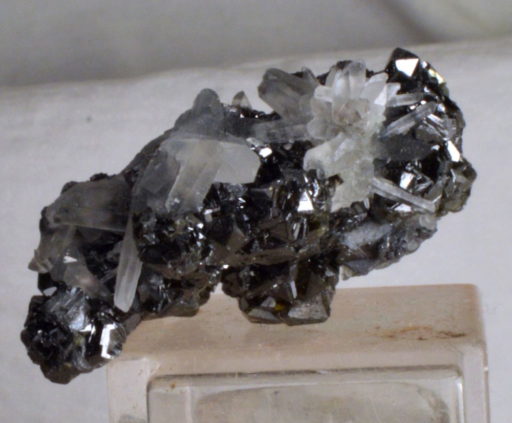 #5264 Sphalerite, Quartz - Bulgaria